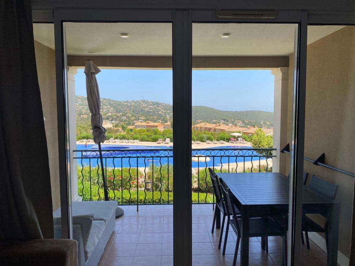 Appart. Vue Mer Avec Piscine - Golfe De St Tropez Les Issambres Kültér fotó