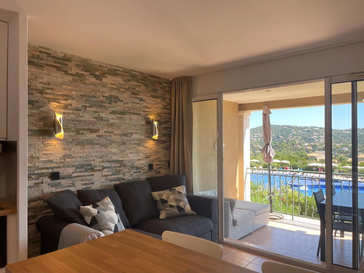 Appart. Vue Mer Avec Piscine - Golfe De St Tropez Les Issambres Kültér fotó